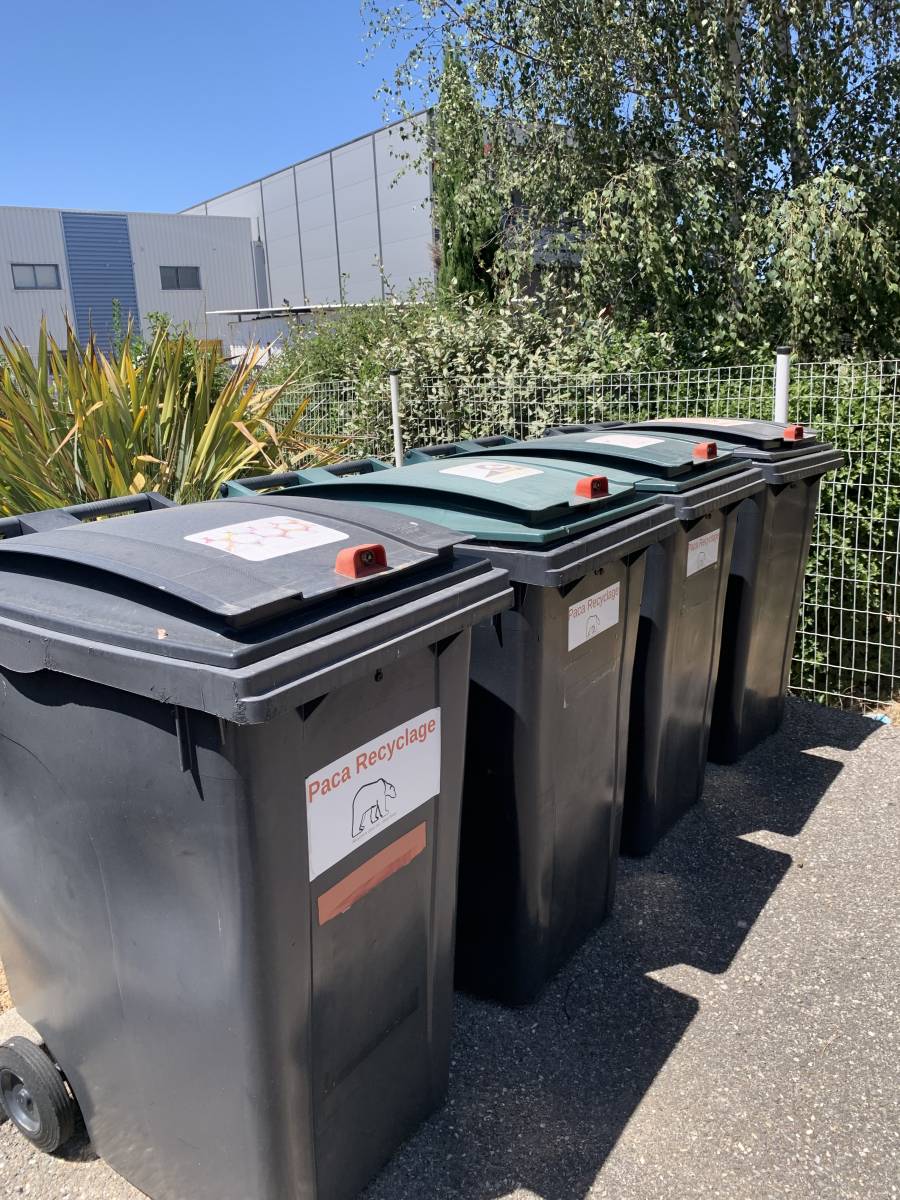 Location de poubelles de recyclage vers Marignane et ses environs dans le 13