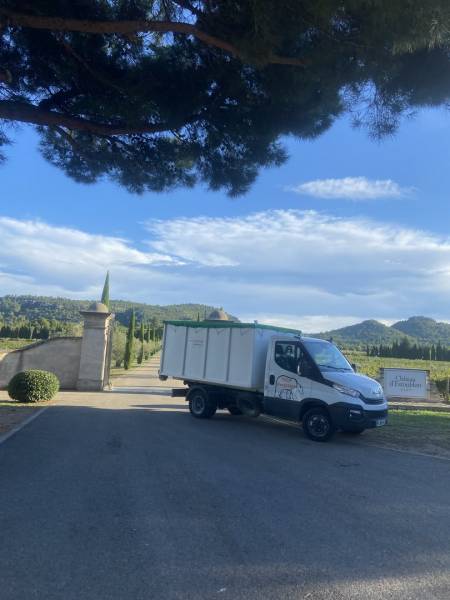 Location de benne au Château d'Estoublon Paca Recyclage